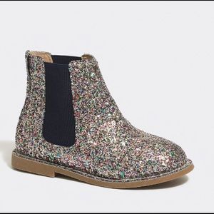 The cutest girls glitter boots!